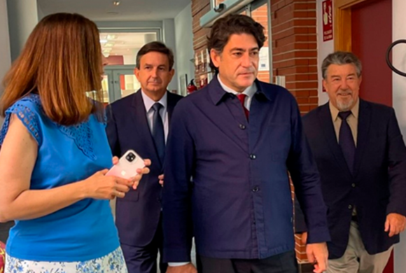 El concejal presidente de Hortaleza visita nuestra Fundación